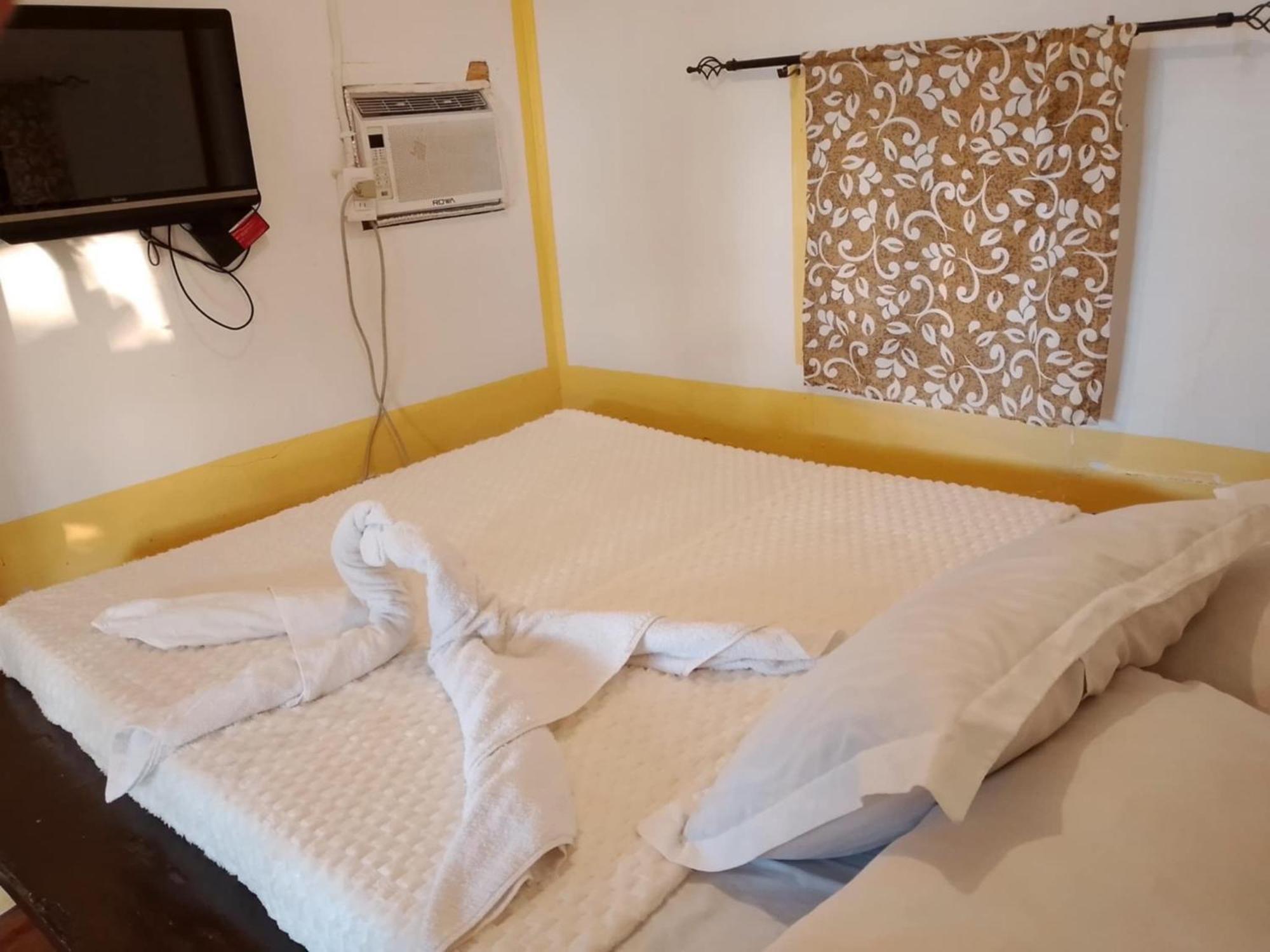 Seabreeze Beachfront Home And Cottages New Management San Juan  Ngoại thất bức ảnh